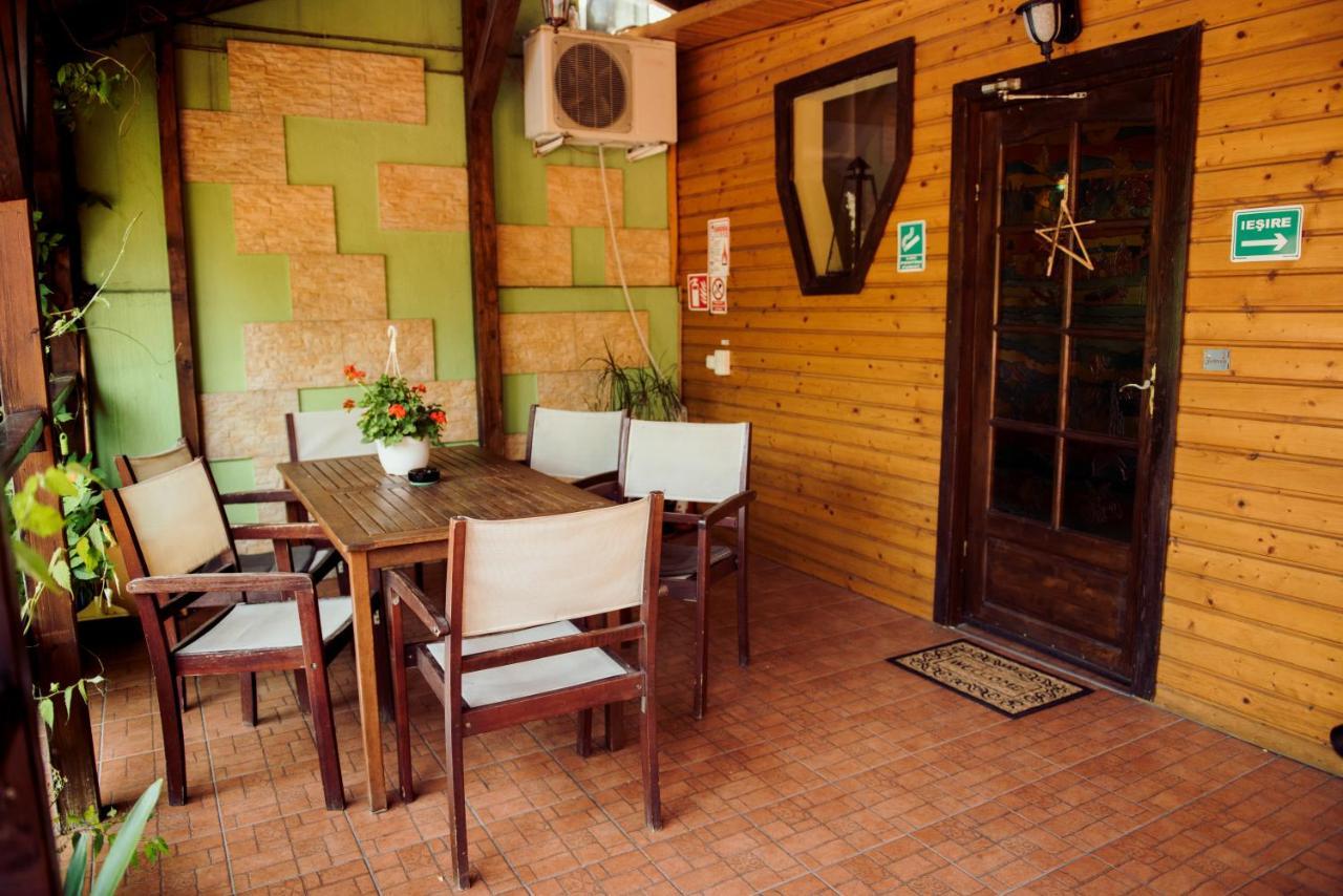 Casa Mica Guesthouse Bukarest Eksteriør billede