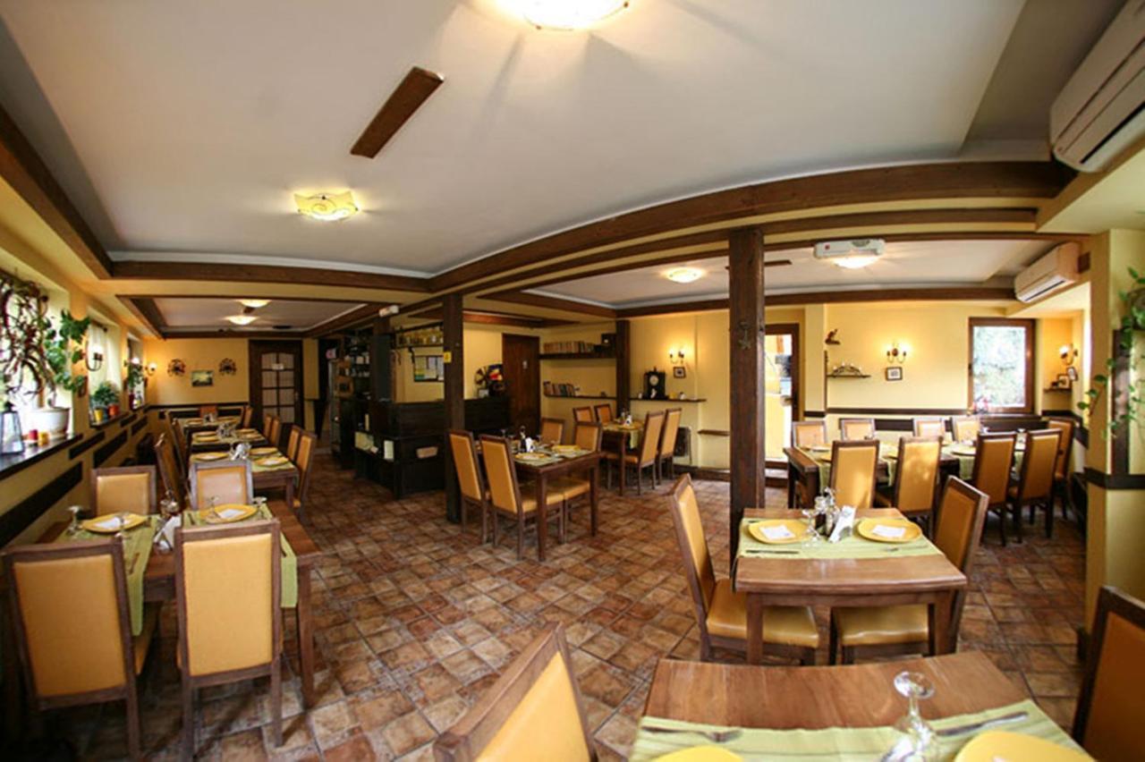 Casa Mica Guesthouse Bukarest Eksteriør billede