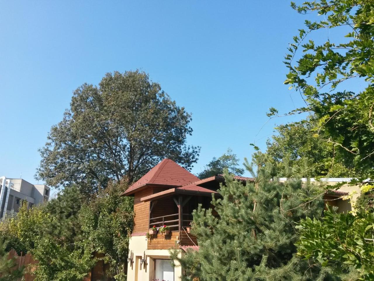 Casa Mica Guesthouse Bukarest Eksteriør billede