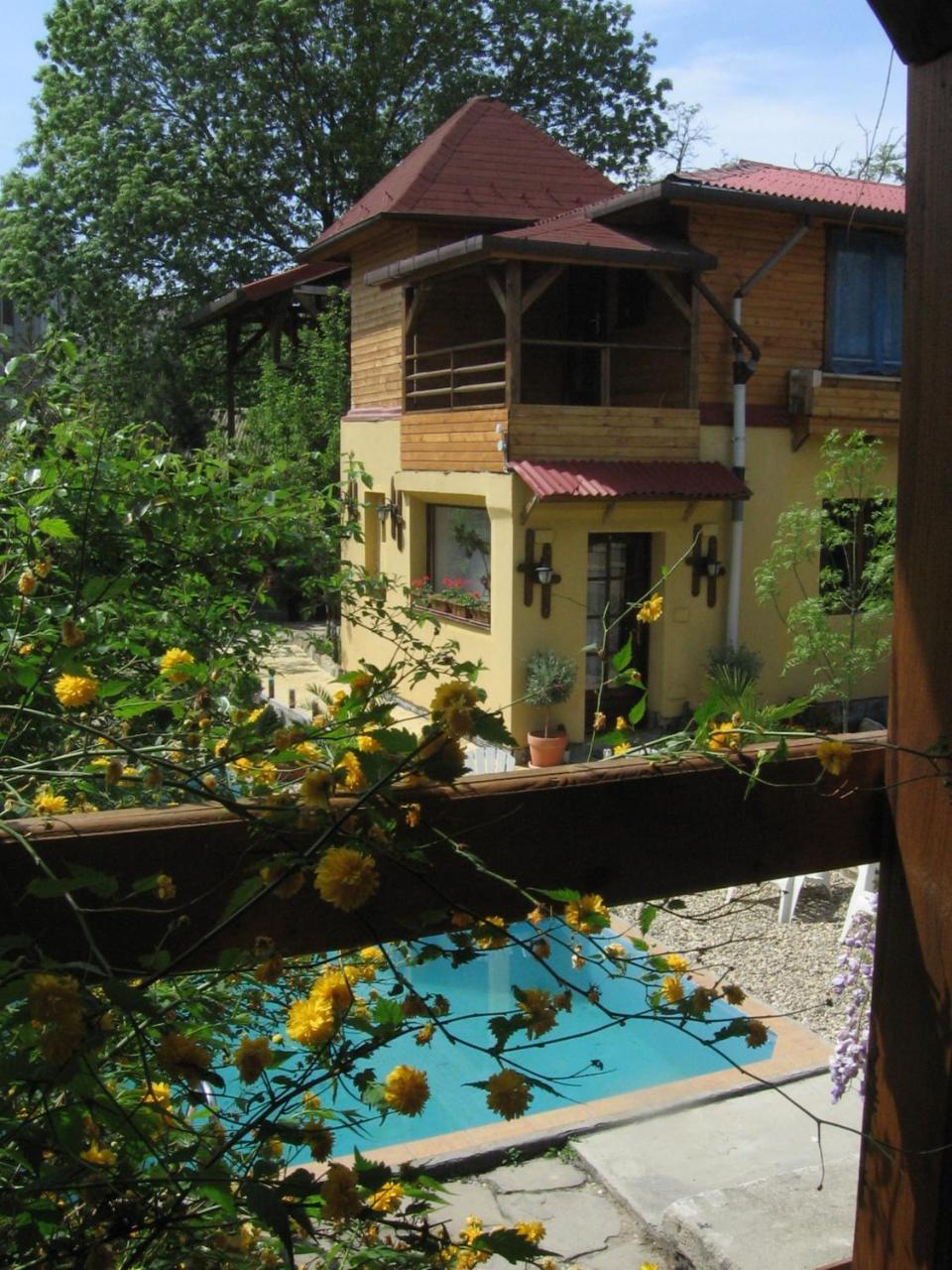 Casa Mica Guesthouse Bukarest Eksteriør billede