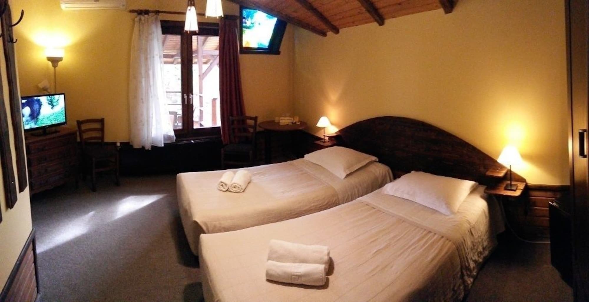 Casa Mica Guesthouse Bukarest Eksteriør billede