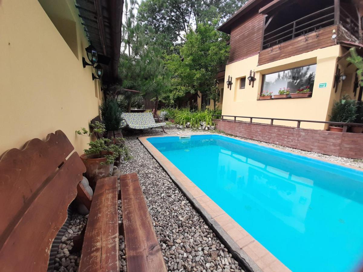 Casa Mica Guesthouse Bukarest Eksteriør billede